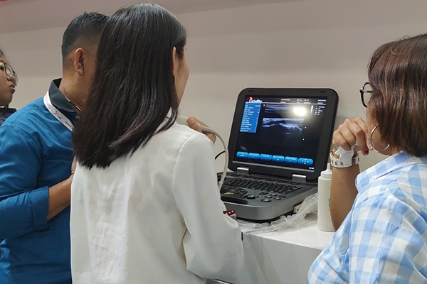 Yonker Medical Exhibition Booth in Indonesia at Hall B 238 & 239 (3) undefined